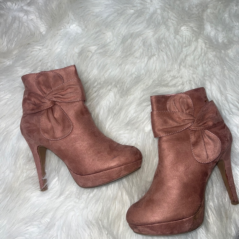 Pink Suede Ankle Bootie Women’s size 10